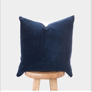 Pair of woven nook velvet pillow covers